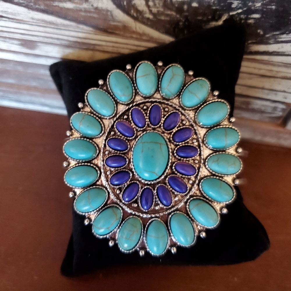 Lovely faux turquoise bracelet